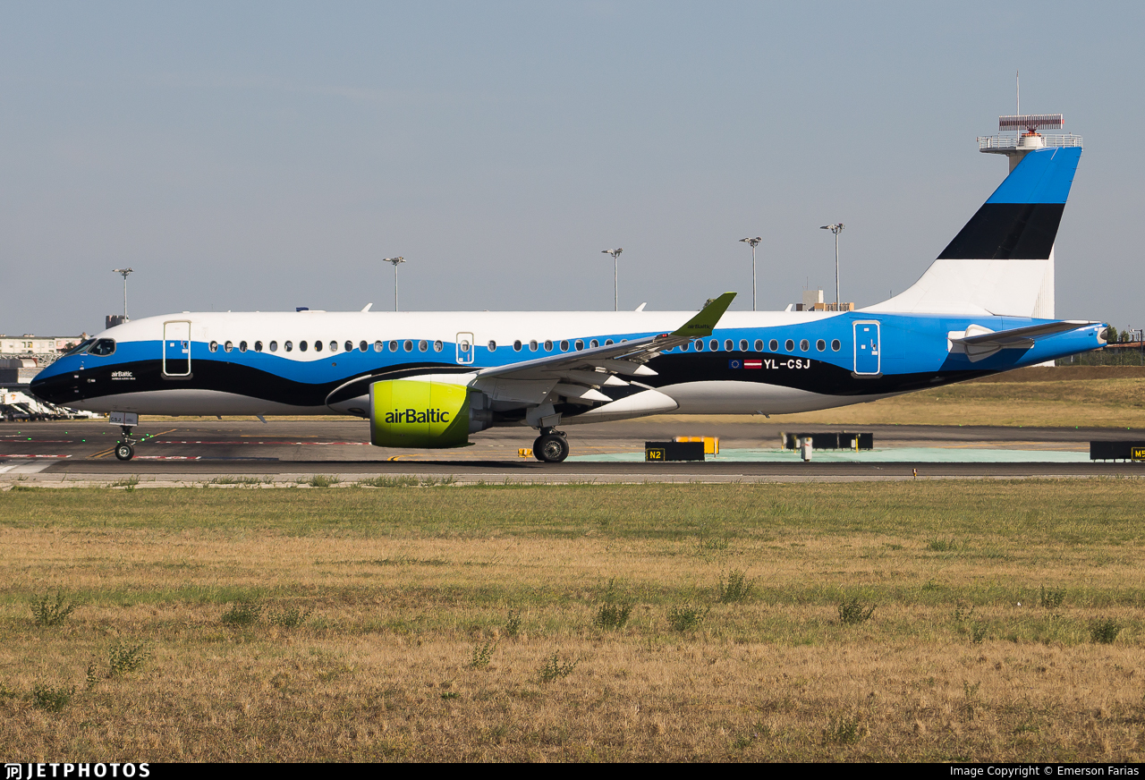 Airbus A220-300